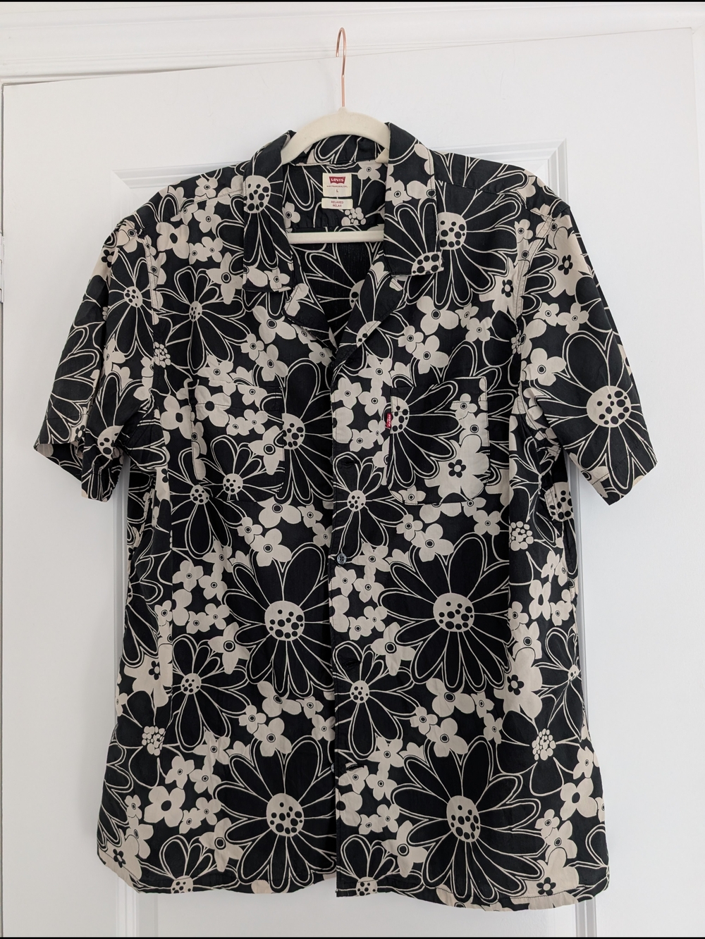 Levi's Black and Cream Floral Short Sleeve Button-Up Shirt